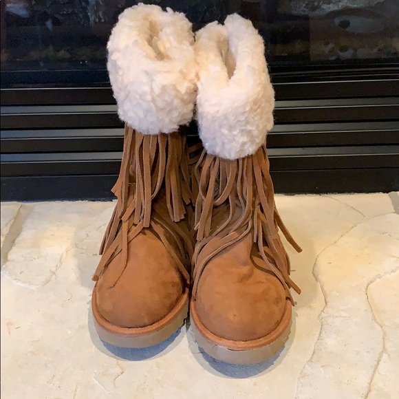 Wedge fringe boots - Picture 2 of 3